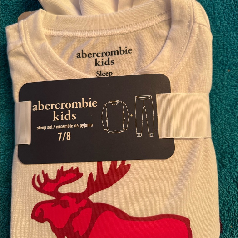 Abercrombie and Fitch size 7-8. Long sleeve T shirt, sweatpants and pajamas set.